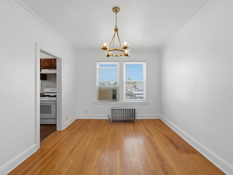 5708 W George Street Chicago IL 60634