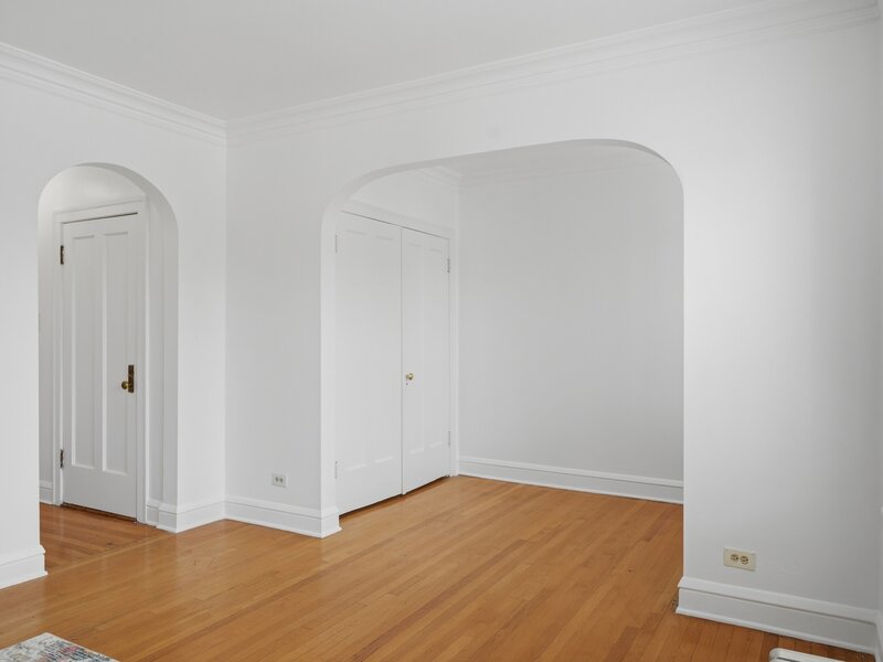 5708 W George Street Chicago IL 60634