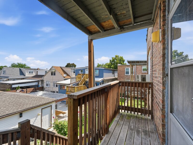5708 W George Street Chicago IL 60634