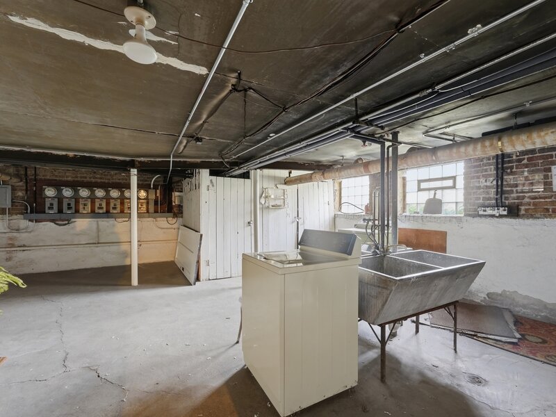5708 W George Street Chicago IL 60634