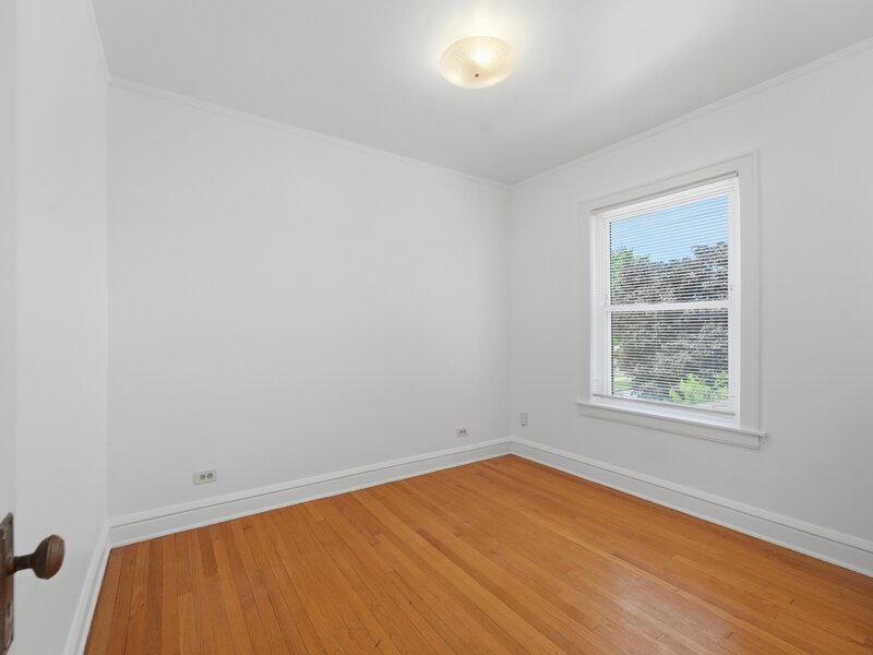 5708 W George Street Chicago IL 60634