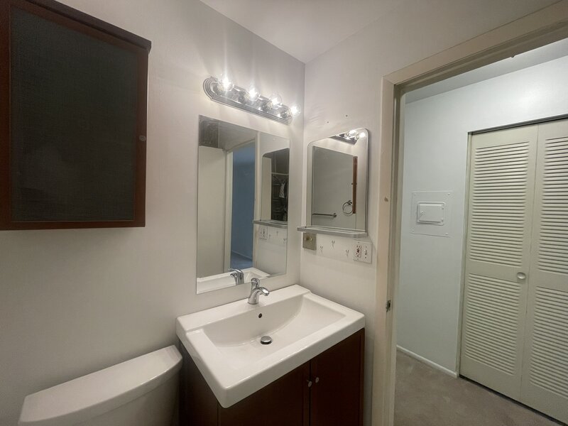 1912 Prairie Square Schaumburg IL 60173