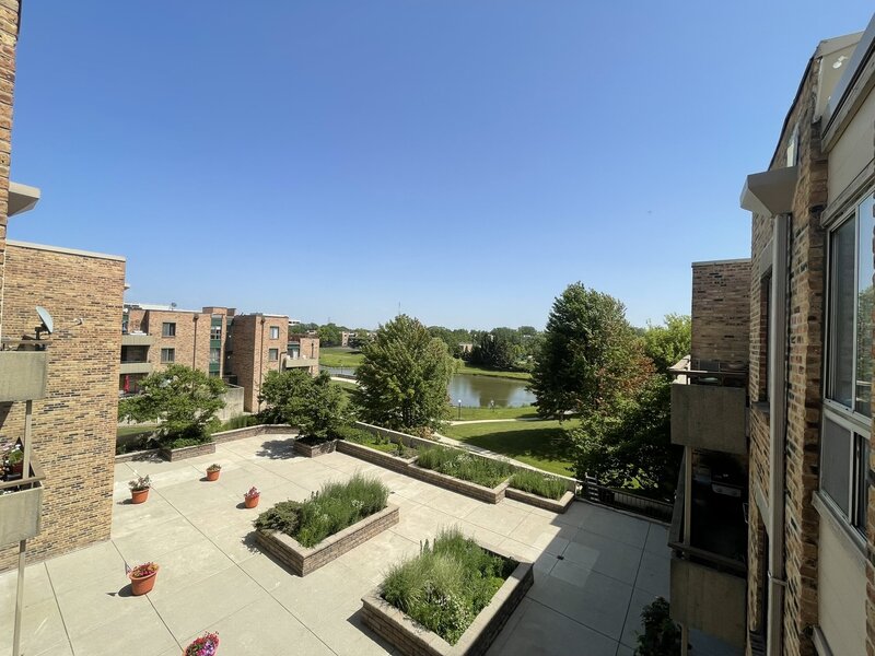 1912 Prairie Square Schaumburg IL 60173