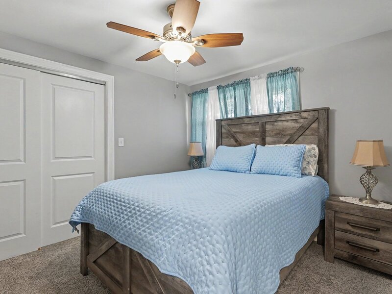 908 E 159th Place South Holland IL 60473