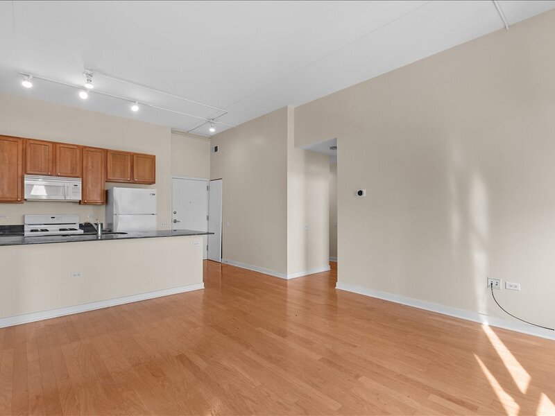 4015 N Milwaukee Avenue Chicago IL 60641