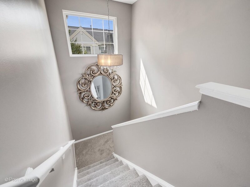 2124 W Concord Lane Addison IL 60101