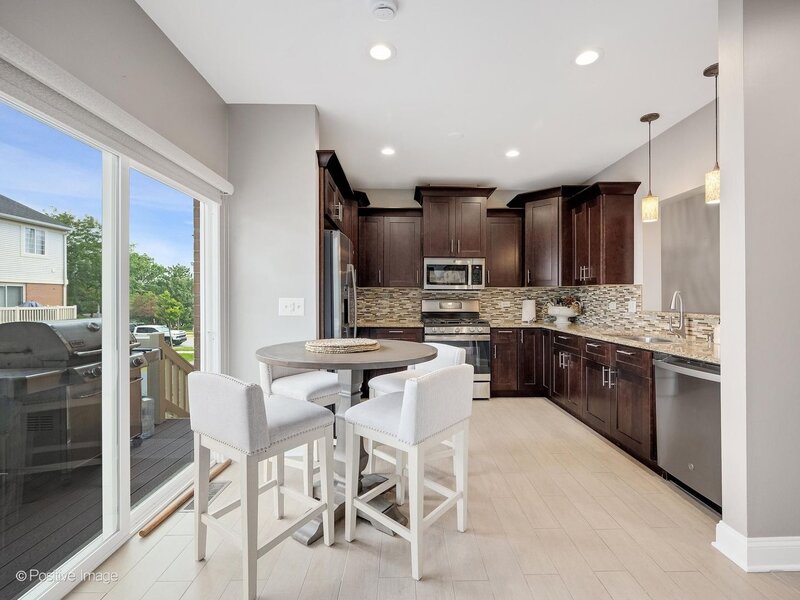 2124 W Concord Lane Addison IL 60101