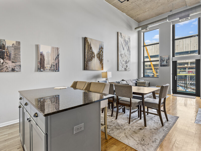 758 N Larrabee Street Chicago IL 60654