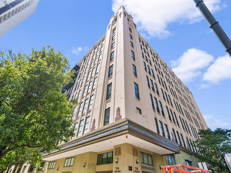 758 N Larrabee Street Chicago IL 60654