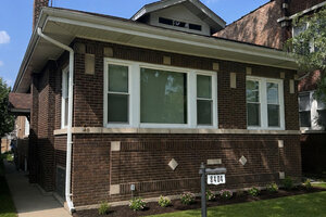 Photo of 8404 S Oglesby Avenue Chicago IL 60617