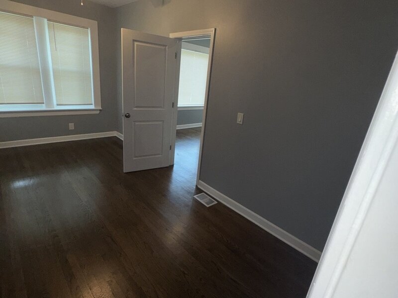 8404 S Oglesby Avenue Chicago IL 60617