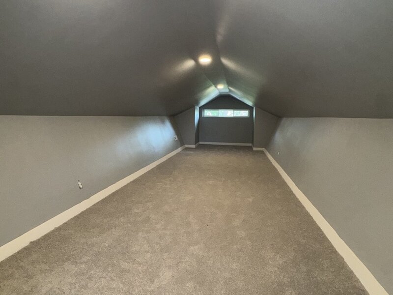 8404 S Oglesby Avenue Chicago IL 60617