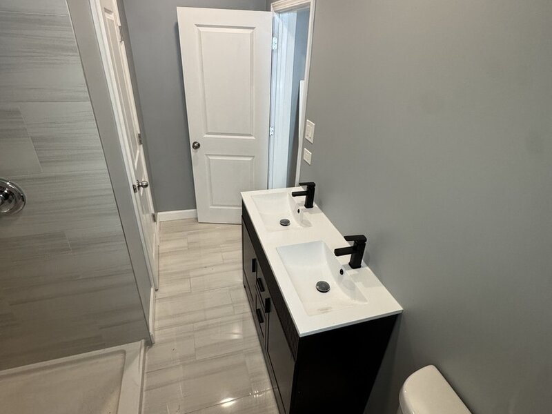 8404 S Oglesby Avenue Chicago IL 60617