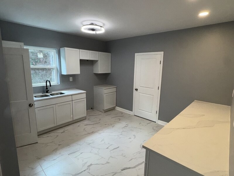 8404 S Oglesby Avenue Chicago IL 60617