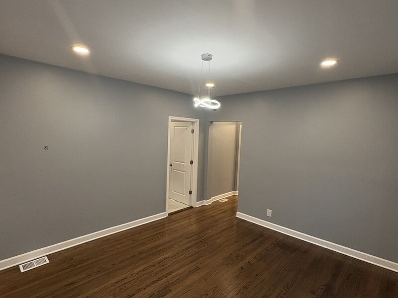 8404 S Oglesby Avenue Chicago IL 60617