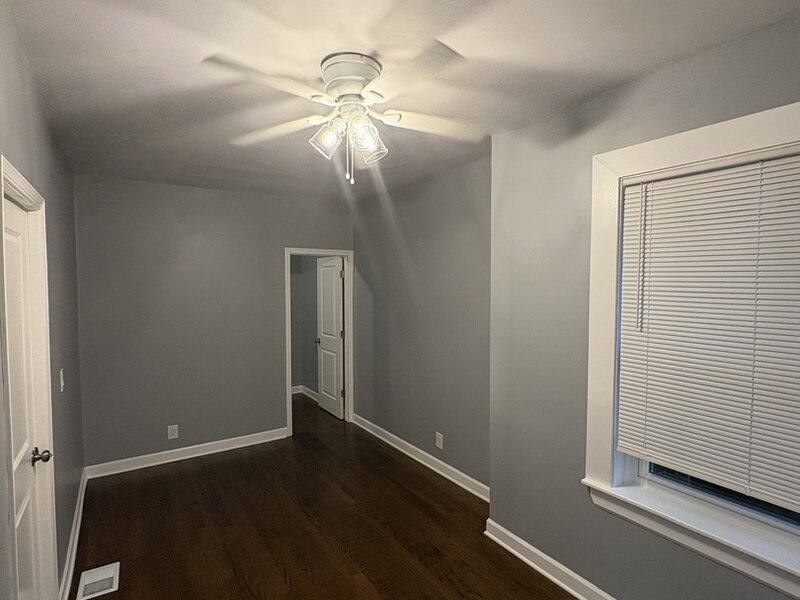 8404 S Oglesby Avenue Chicago IL 60617