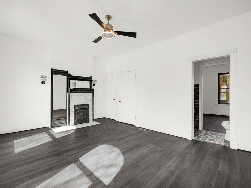 928 E 46th Street Chicago IL 60653