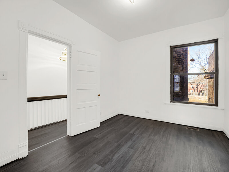 928 E 46th Street Chicago IL 60653