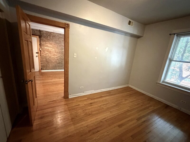 1247 W Leland Avenue Chicago IL 60640