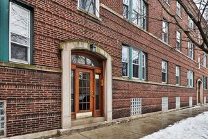 Photo of 1247 W Leland Avenue Chicago IL 60640 Unit 2