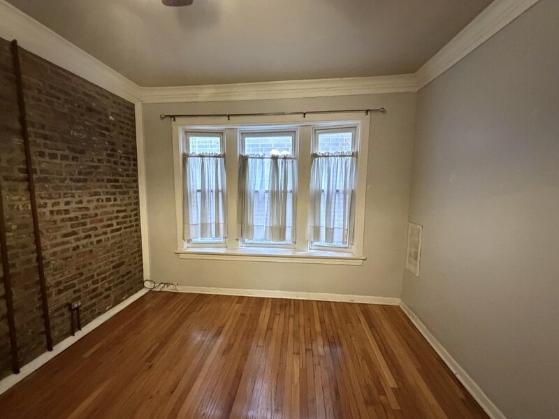 1247 W Leland Avenue Chicago IL 60640