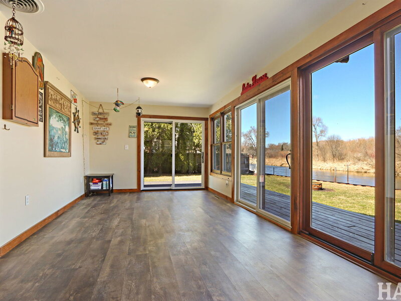 1319 Nippersink Drive Spring Grove IL 60081