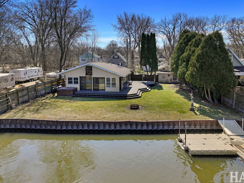 1319 Nippersink Drive Spring Grove IL 60081
