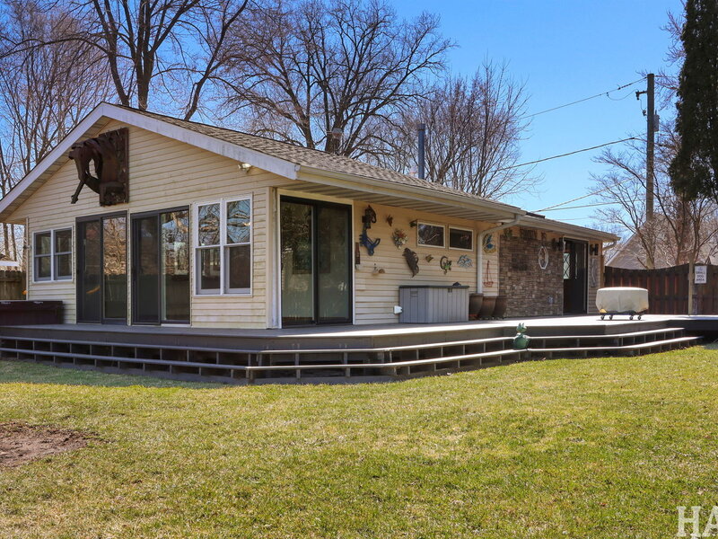 1319 Nippersink Drive Spring Grove IL 60081