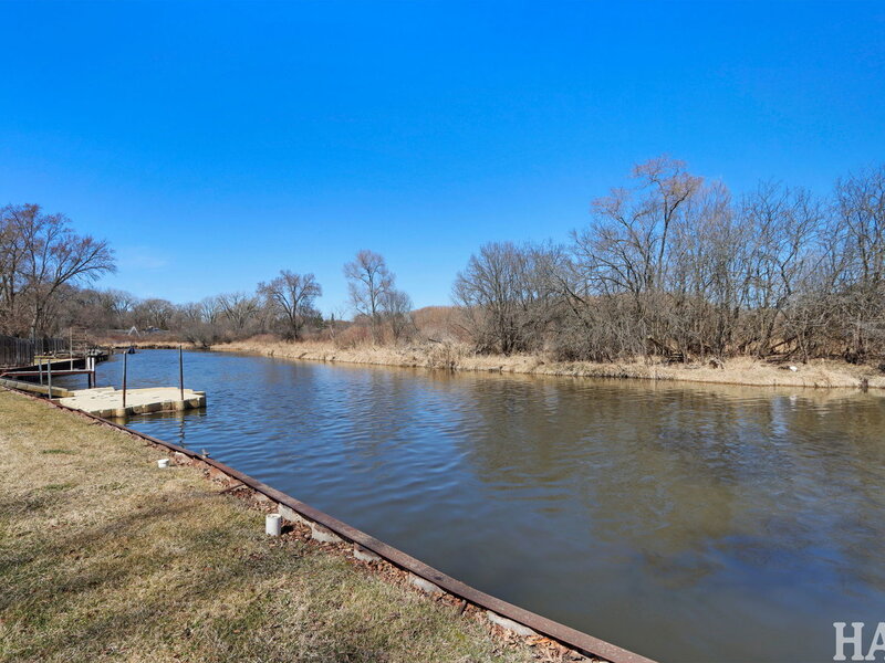 1319 Nippersink Drive Spring Grove IL 60081