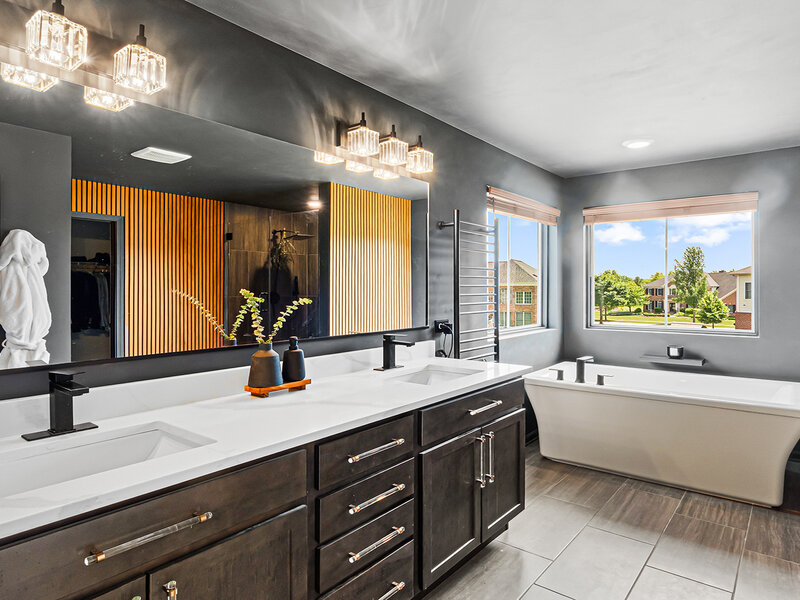 12 Whisper Creek Court Hawthorn Woods IL 60047