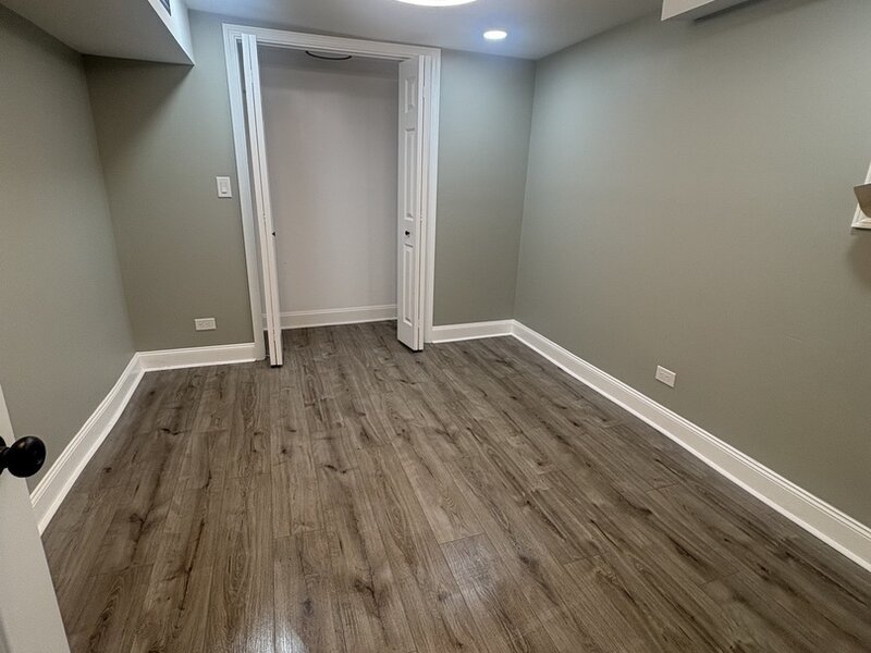 7832 S Vernon Avenue Chicago IL 60619