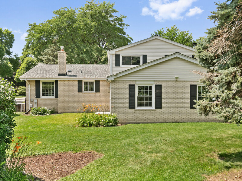 1554 Chickasaw Drive Naperville IL 60563