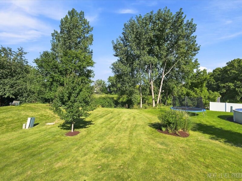 231 White Oak Street Hampshire IL 60140