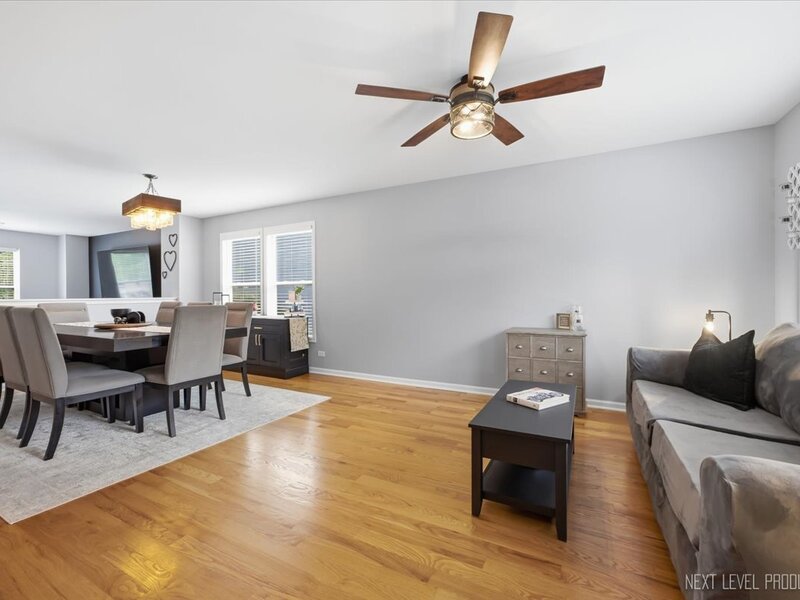 231 White Oak Street Hampshire IL 60140