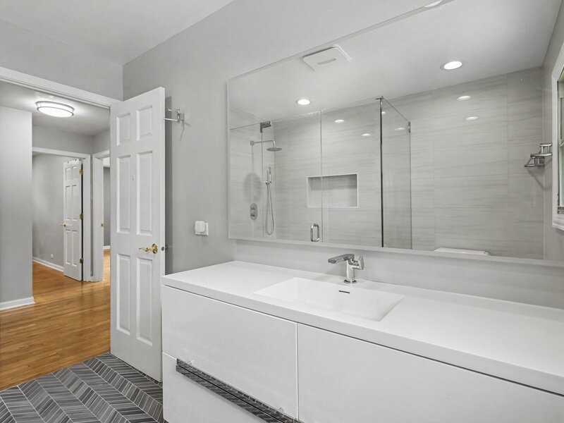 2945 Hartzell Street Wilmette IL 60091