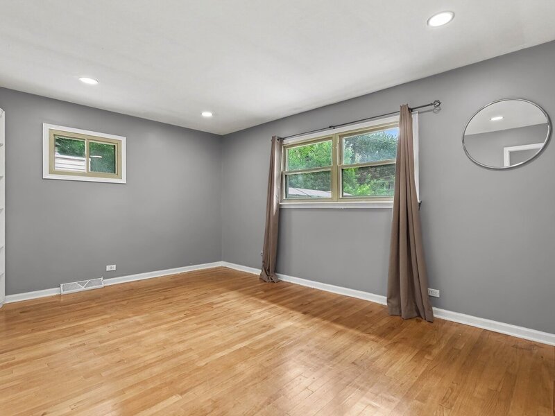 2945 Hartzell Street Wilmette IL 60091