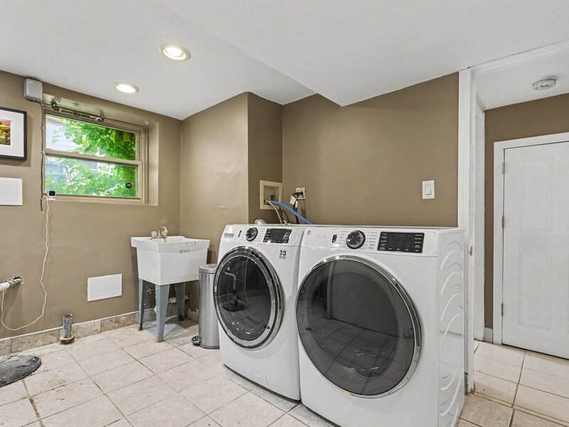 2945 Hartzell Street Wilmette IL 60091