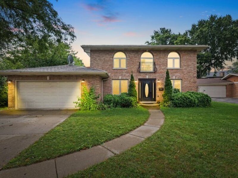 2945 Hartzell Street Wilmette IL 60091