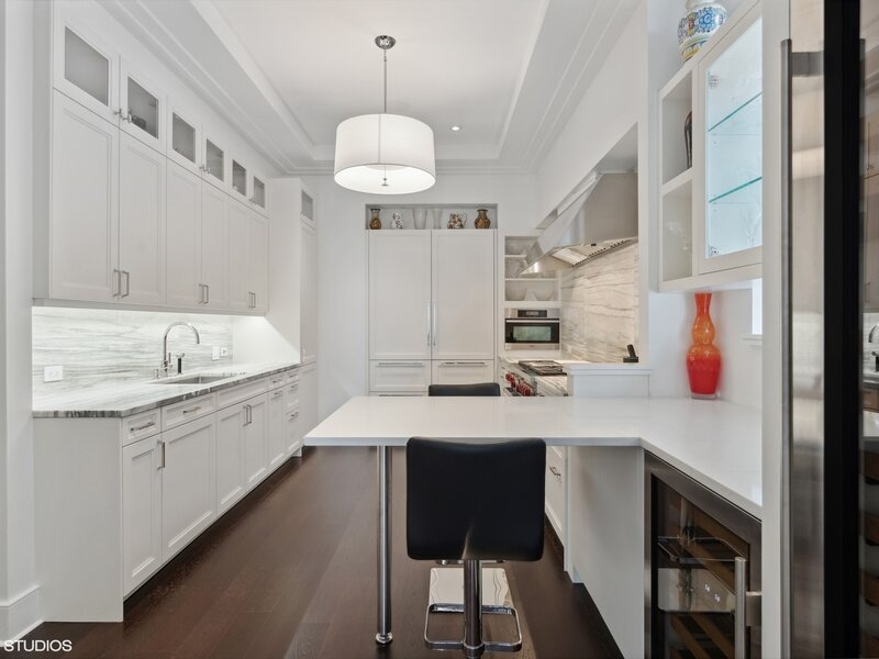 118 E Erie Street Chicago IL 60611