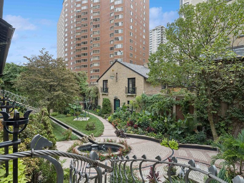 1355 N Astor Street Chicago IL 60610
