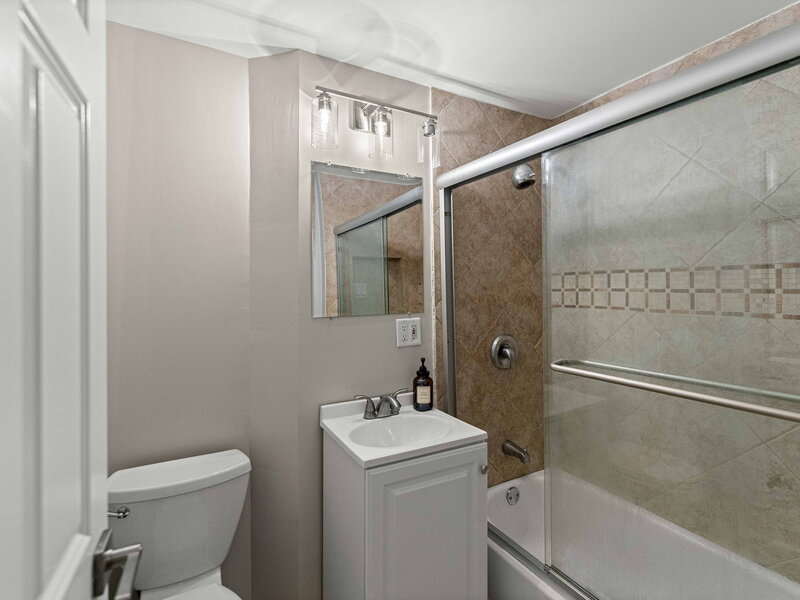 4214 N Kenmore Avenue Chicago IL 60613