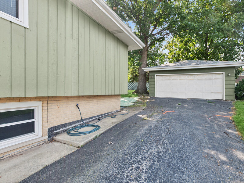9352 S 82nd Court Hickory Hills IL 60457