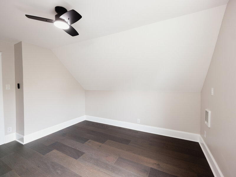 7615 S Champlain Avenue Chicago IL 60619