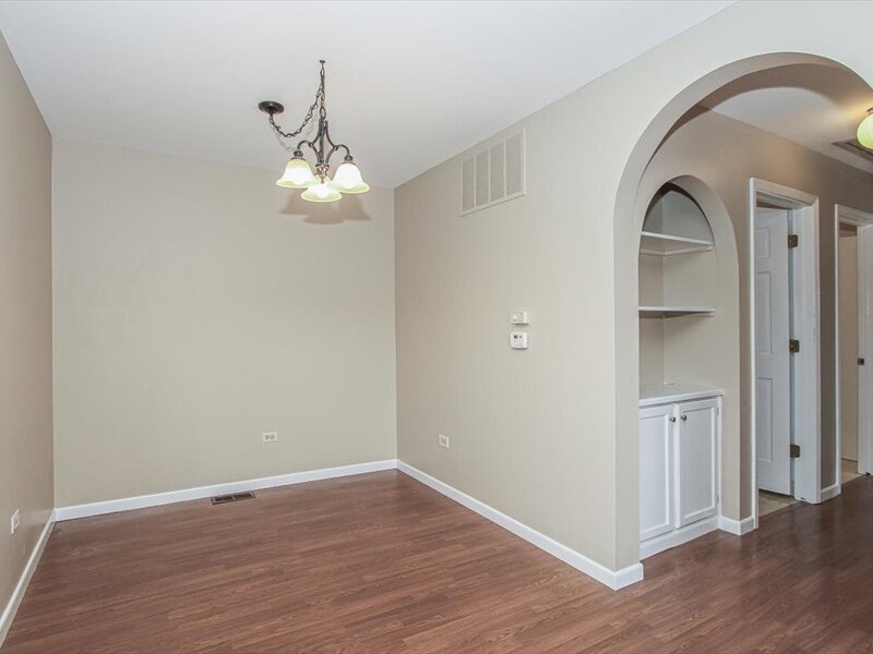 1063 Hampton Harbor Schaumburg IL 60193