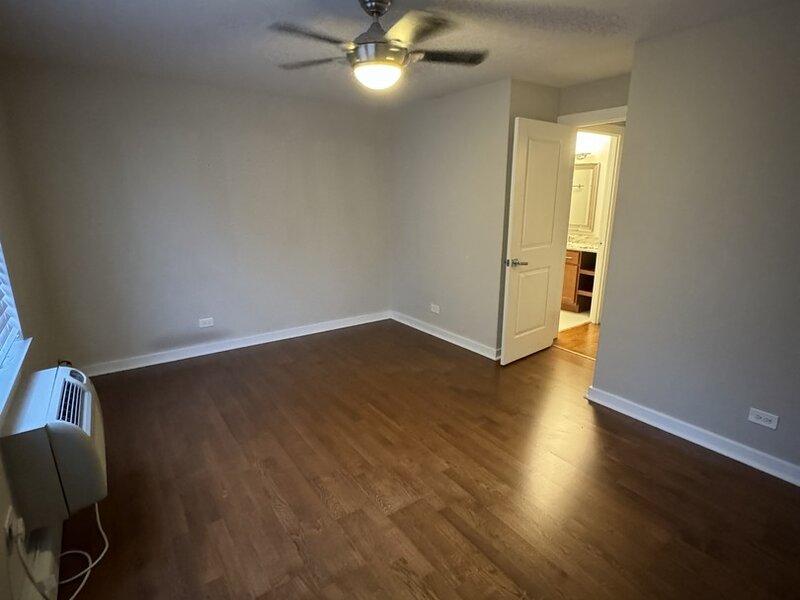 3033 N Sheridan Road Chicago IL 60657