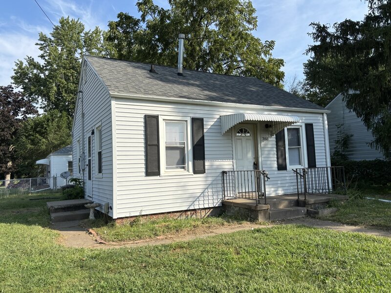 3166 Mc Kinley Avenue Davenport IA 52802