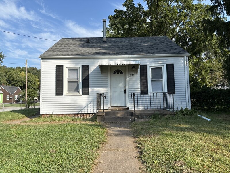 3166 Mc Kinley Avenue Davenport IA 52802