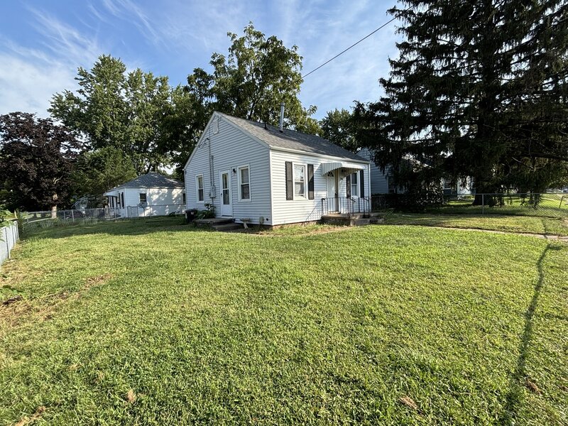 3166 Mc Kinley Avenue Davenport IA 52802