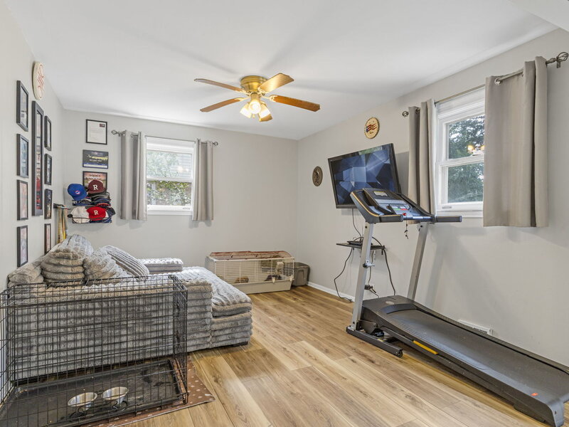 309 E Walnut Street Roselle IL 60172