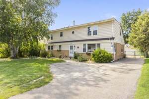 Photo of 309 E Walnut Street Roselle IL 60172